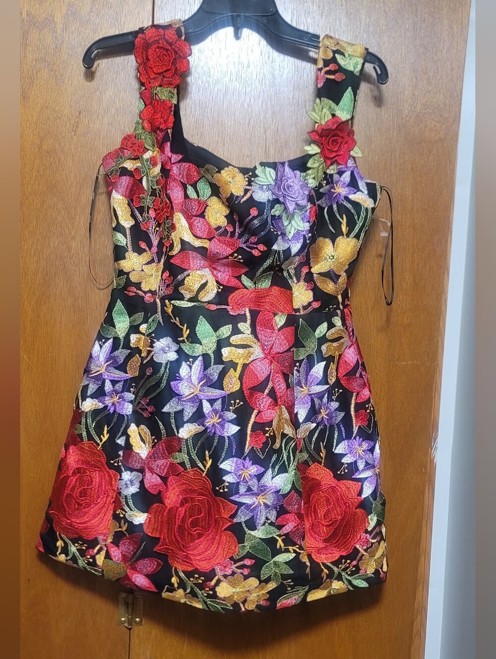 Elliatt Talia Mini Dress In  Floral Embroidery M